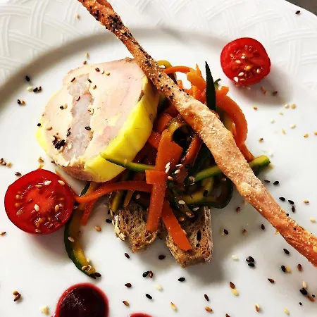 ホテル Le Relais D'etagnac 2*