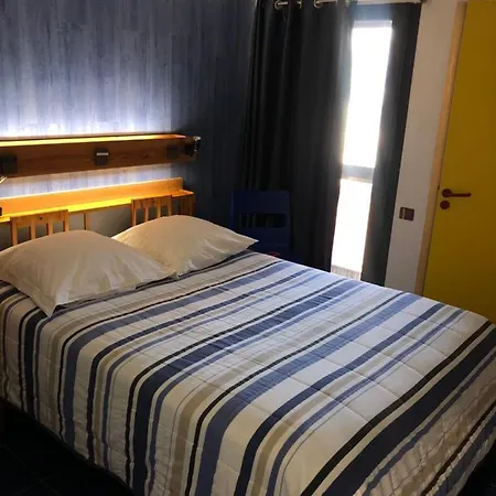 Hotel Le Relais D'etagnac 2*