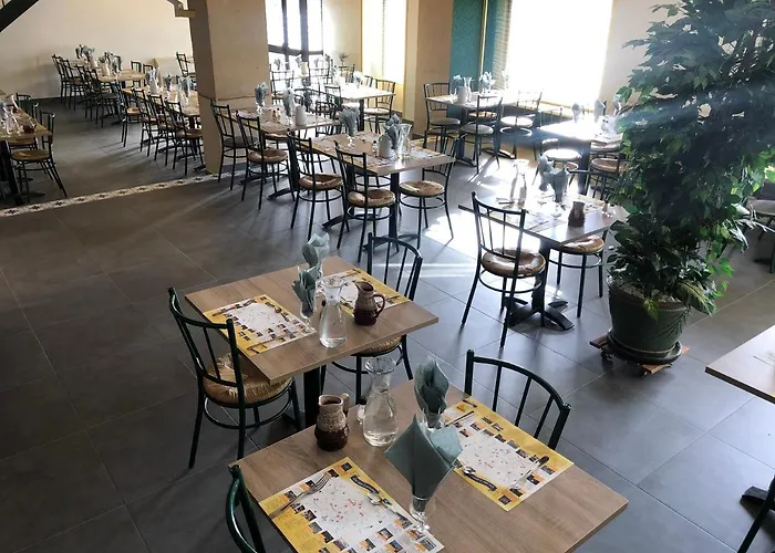 酒店 埃塔尼亚克酒店 2*