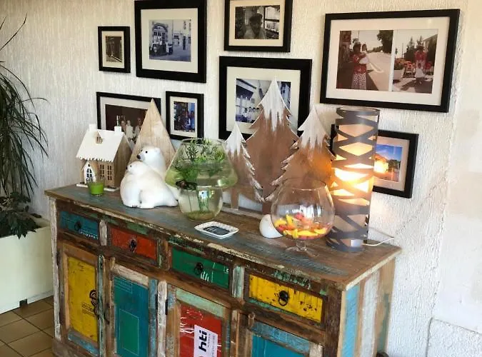 Le Relais D'etagnac Hotel